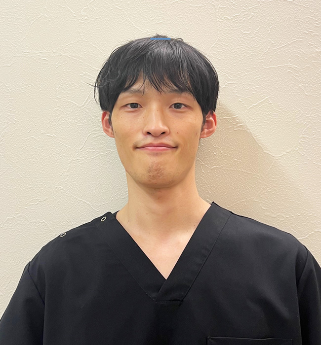 スタッフの顔写真